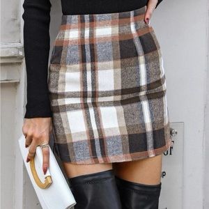 SHEIN Mini plaid skirt with side zipper